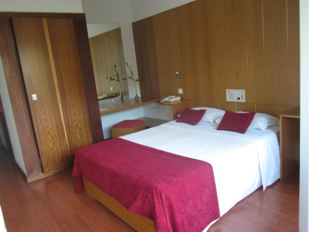 Hotel Eco Salvador Geres Rum bild